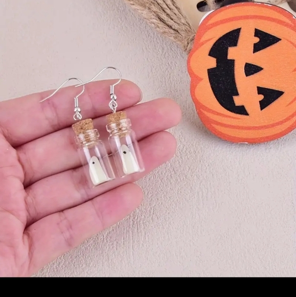 Ghost in a bottle dangle earrings NWT - Picture 7 of 8